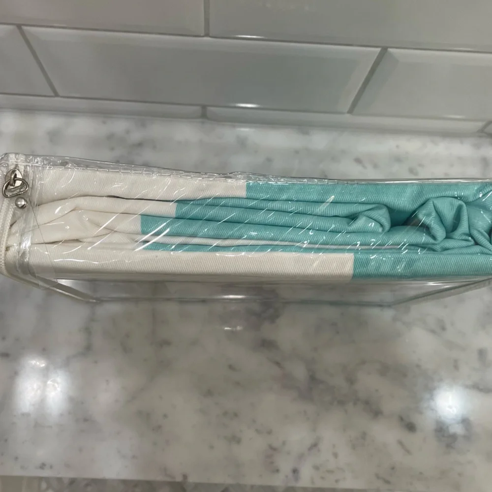 Max Studio Shower Curtain. NWT. 72x72”.